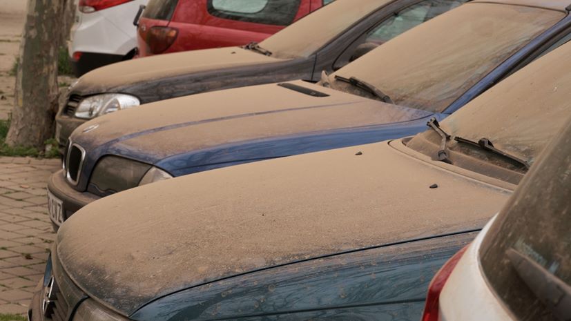 Sahara dust cars