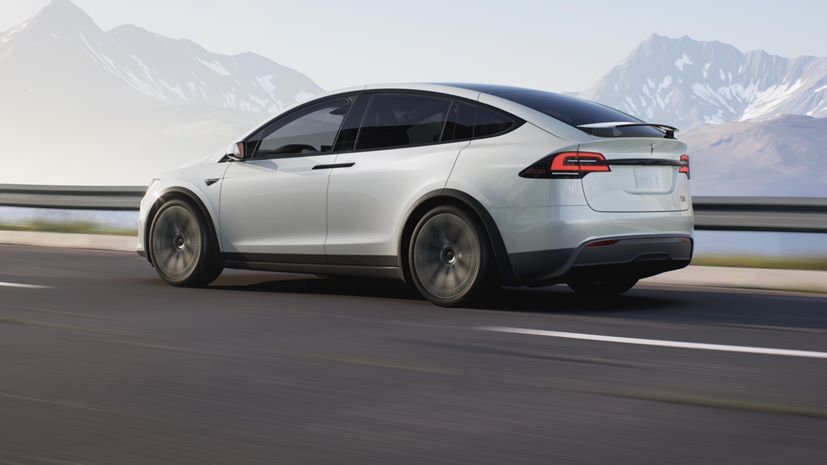 Tesla Model X Plaid