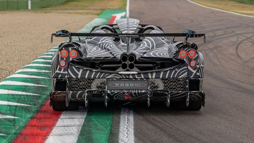 Pagani Huayra Teaser