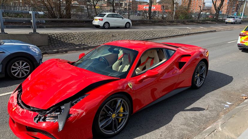 Ferrari 488 ατύχημα