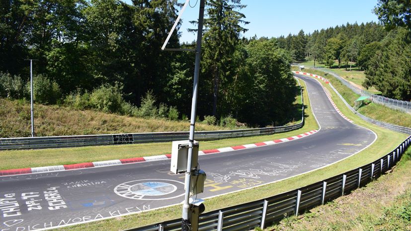 Τρακαρίσματα στην πίστα του Nurburgring