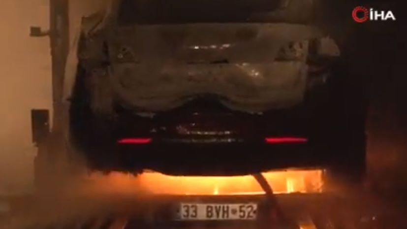 Tesla Πυρκαγιά σε φορτηγό