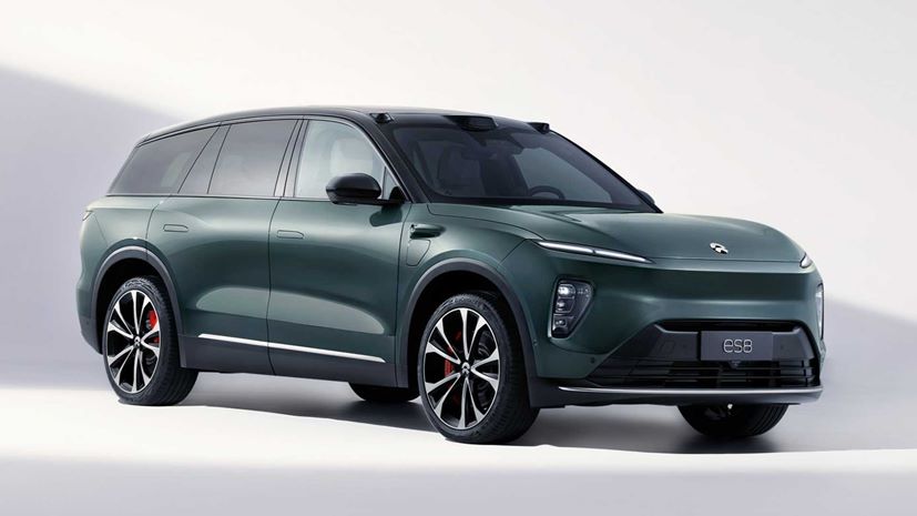 NIO ES8