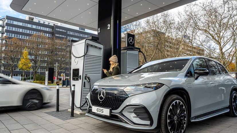 Mercedes Σταθμός Φόρτισης