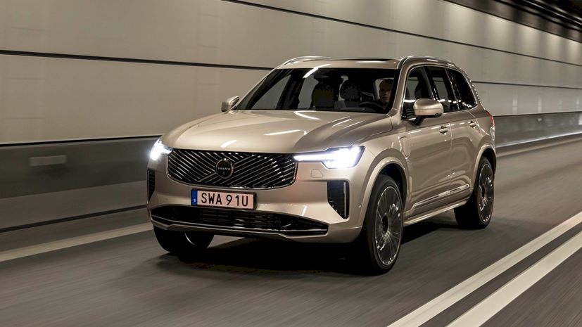 Volvo XC90 T8 2025