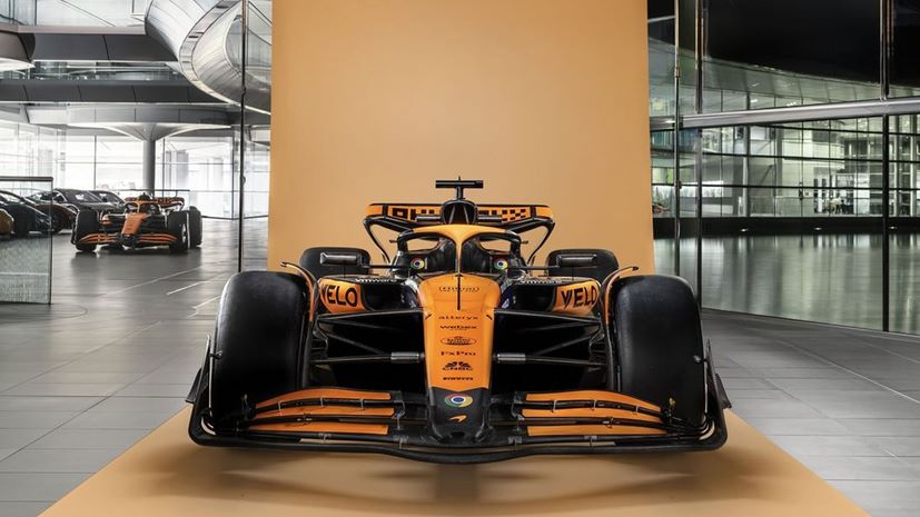 F1 McLaren MCL38