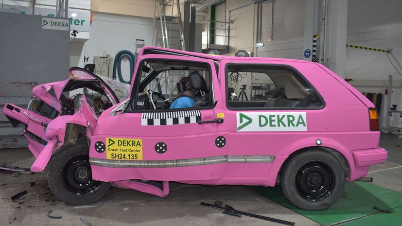 Dekra Golf II crash test