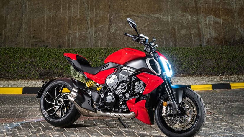 Ducati Diavel V4