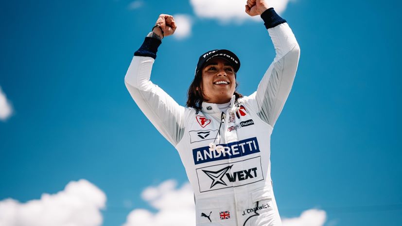Jamie Chadwick γυναίκα οδηγός νίκητρια στο Indycar