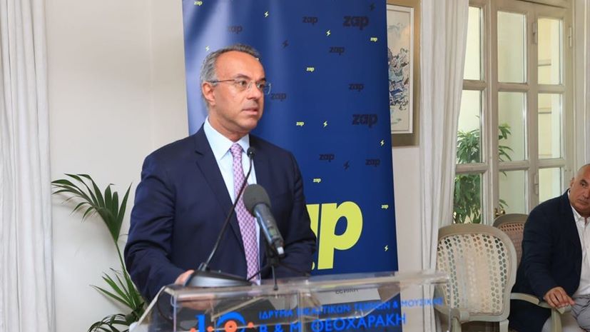 Χρήστος Σταϊκούρας πράσινα ταξι ZAP