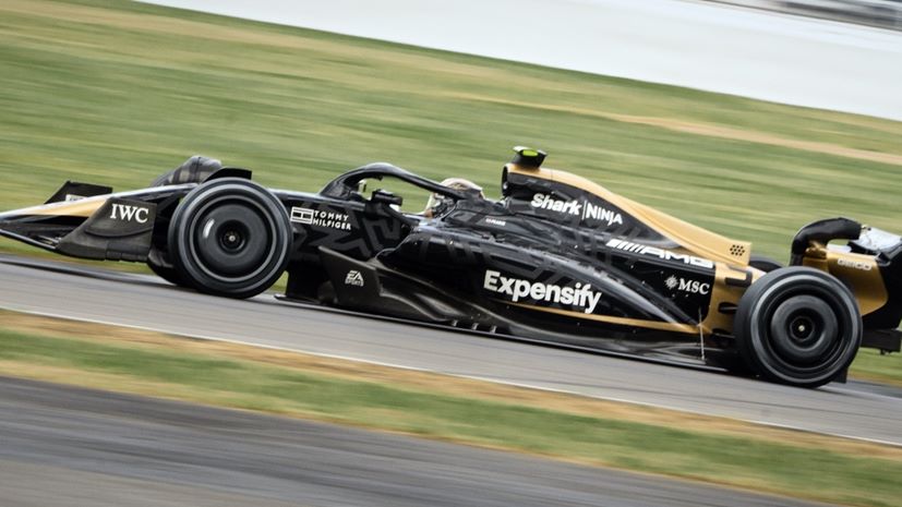 Brad Pitt APXGP F1