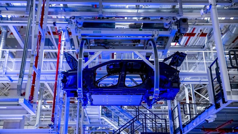 BMW iX3 γραμμή παραγωγής εργοστάσιο Debrecen Ουγγαρία