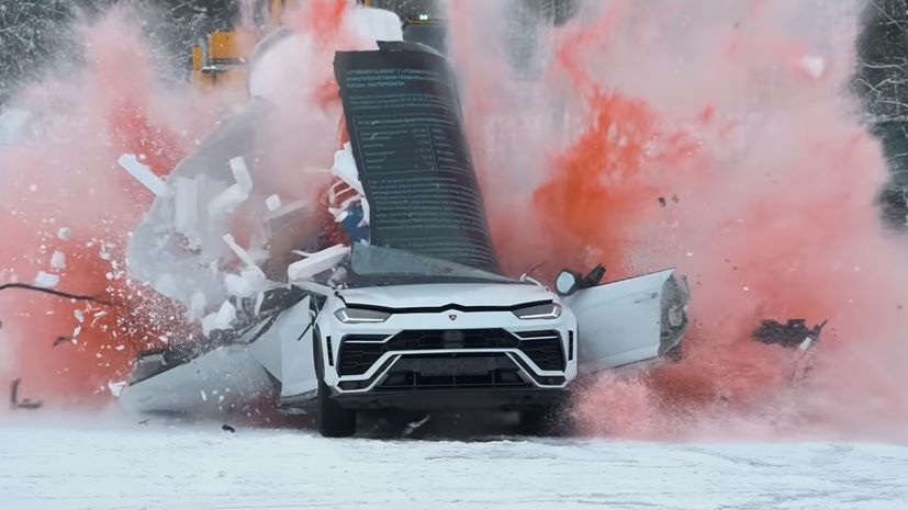 Lamborghini Urus YouTube Destroy