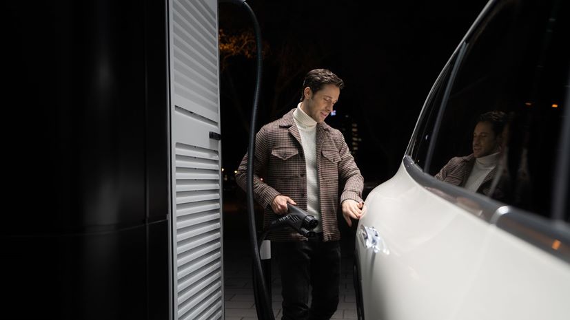 Mercedes me charge